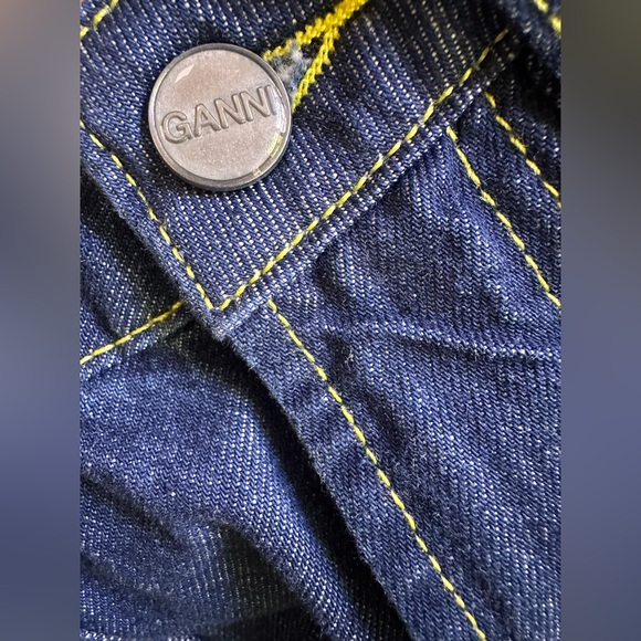 NWT. Ganni Angi Wide Leg Cargo Jeans, Rinse Denim, Size 24 - Picture 8 of 8